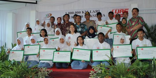 Ribuan pelari berpacu bersama untuk seribu beasiswa pendidikan