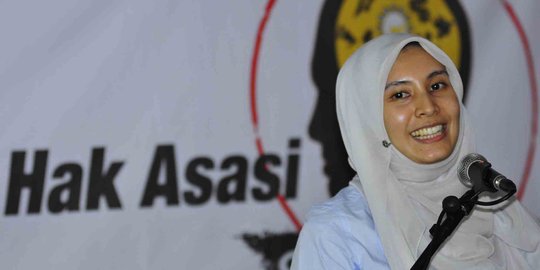 Putri Anwar Ibrahim, Nurul Izzah, dibebaskan polisi Malaysia