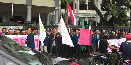ekonomi berantakan di era jokowi rev3