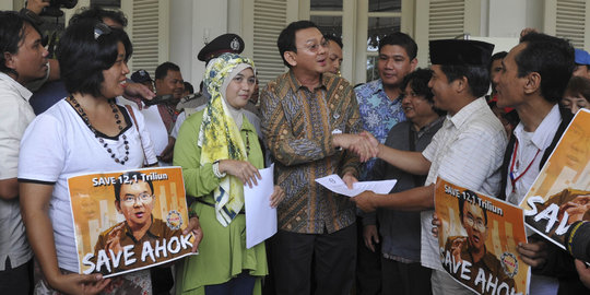 Anggaran Rp 67 T, tapi Ahok malah kasih kelurahan mesin tik