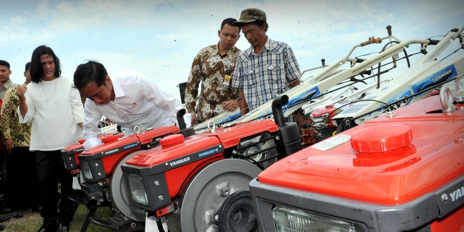 Mentan bantah Jokowi tarik kembali traktor, cuma didistribusikan