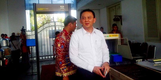 Ahok ogah berspekulasi anggota DPRD terlibat mark up UPS atau tidak