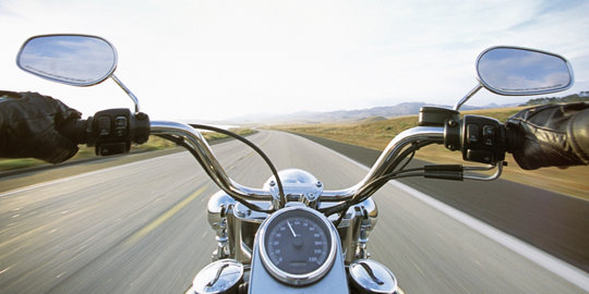 Naik motor sambil bugil, pria ini ditangkap polisi