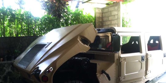 bikin mobil hummer mirip buatan amerika rev1