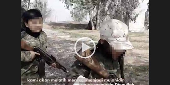 isis ajari anak anak gunakan senjata ak 47 rev3