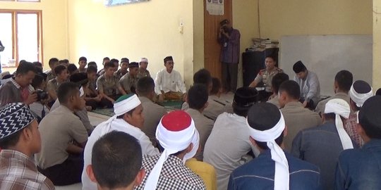 Biar saleh, personel polisi dimasukkan ke pesantren sebelum tugas