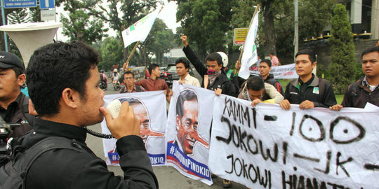minta jokowi turun rev1