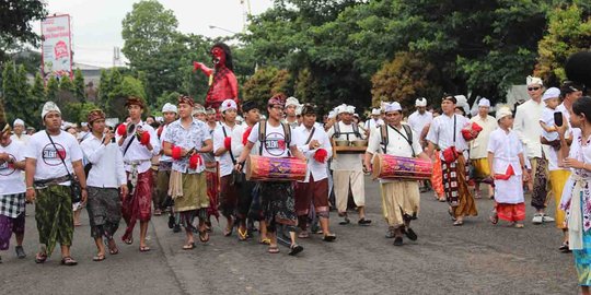 93 Orang keracunan makanan usai meriahkan pawai ogoh-ogoh di Bali