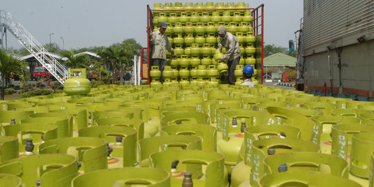 Juni 2015, beli gas 3 kg wajib pakai kartu sakti Jokowi