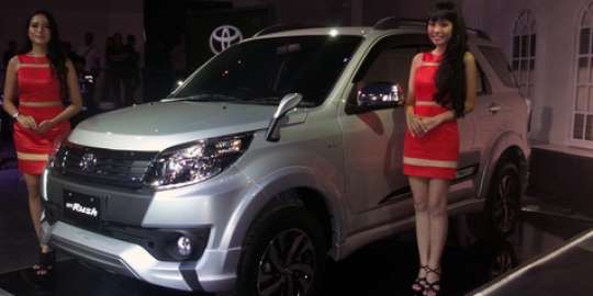 Tampil segar, Toyota New Rush makin pede di pasar