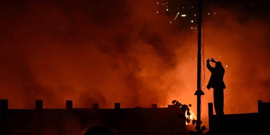Si jago merah mengamuk di dekat Pasar Embrio, 12 Damkar diterjunkan