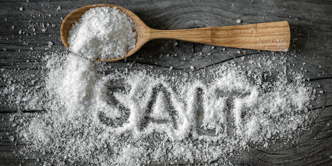 Berniat masak tak pakai garam? Ini 10 manfaat sehatnya 
