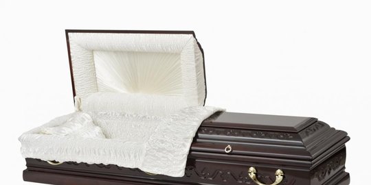 tahun mendadak hidup lagi saat masih berada di peti mati rev2