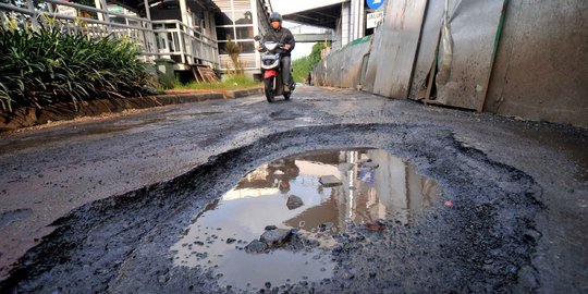 Pemprov Jawa Barat bentuk tim khusus hadapi gugatan soal jalan rusak