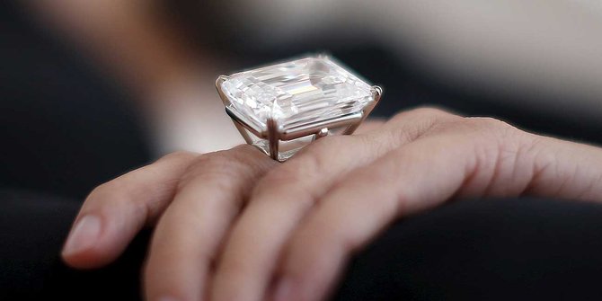 Ini bentuk cincin berlian terbesar senilai Rp 325 miliar