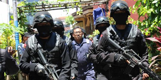 Polda Jatim sebut 3 terduga ISIS di Malang jaringan Salim Al Mubarok