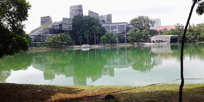 Mayat di  danau UI kenakan jaket hitam Universitas  