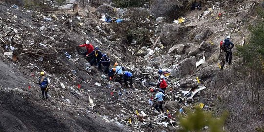 Upaya penyelidikan kecelakaan pesawat Germanwings lewat jalur darat