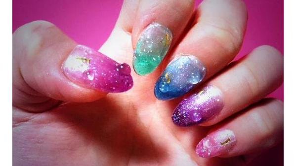 ilustrasi nail art water droplet