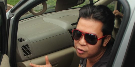 Tak cuma jadi artis, Olga Syahputra juga geluti bisnis butik