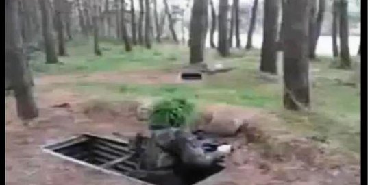 jerman malah masuk lubang persembunyian rev5