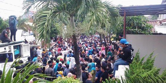 Nyopet di rumah duka Olga Syahputra, pria ini habis dipukuli pelayat