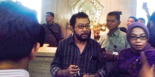 Yorrys cs sukses dobrak pintu Fraksi Golkar, Bamsoet dan Ade kabur