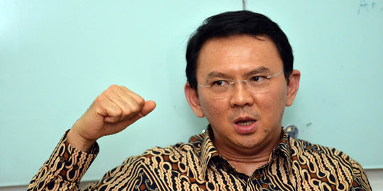 Tarif angkutan melonjak karena kenaikan BBM, Ahok 'angkat tangan'