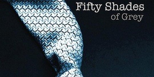 tua terinspirasi novel 50 shades of grey dalam menggaet pria muda rev3