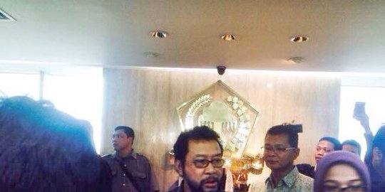 sukses dobrak pintu fraksi golkar bamsoet dan ade kabur rev1