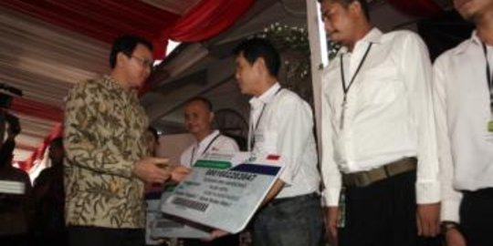 Ahok ingin karyawan kontrak di DKI segera terlindungi BPJS