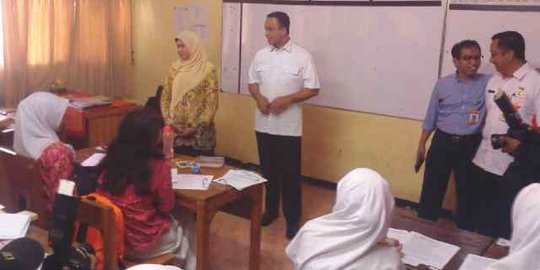 Datangi SMAN 1 Depok, ini pesan Menteri Anies kepada siswa dan guru