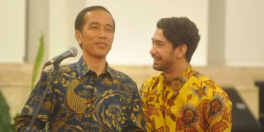 Liburan ke kampung halaman, Jokowi bagi-bagi duit
