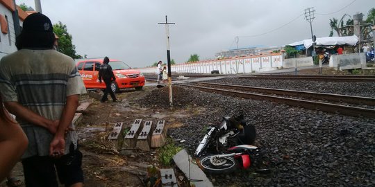 Hendak melintas, Agus tewas tertabrak KA di Semarang