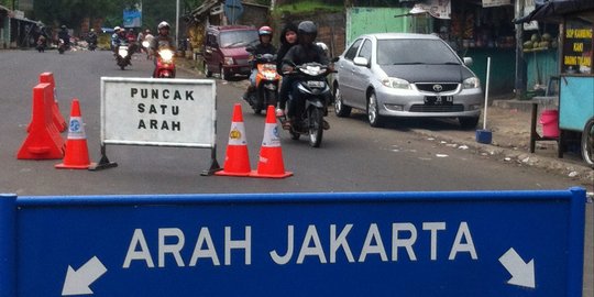 Long weekend, jalur Puncak Bogor macet parah