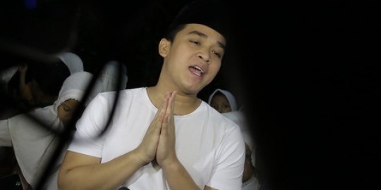 Billy marah fans tak tenang lihat artis di tahlilan Olga