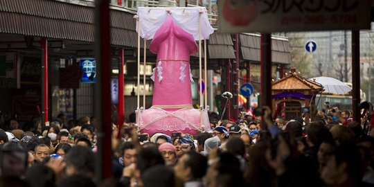 Uniknya Kanamara Matsuri, festival penis di Jepang