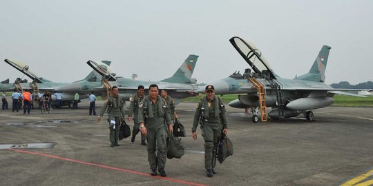 Melihat persiapan jet tempur TNI AU sambut HUT ke-69 Angkatan Udara