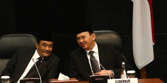 Djarot dampingi Ahok sampaikan laporan APBD 2014 di DPRD DKI