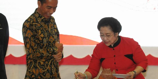 Kongres PDIP harus pertegas pola hubungan dengan Presiden Jokowi