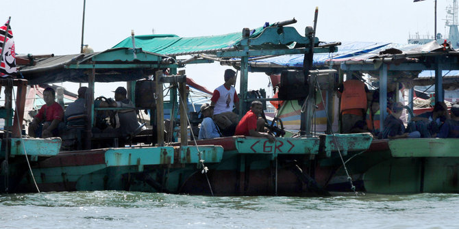 Jokowi minta Bakamla pimpin operasi tangkap pencuri kekayaan laut