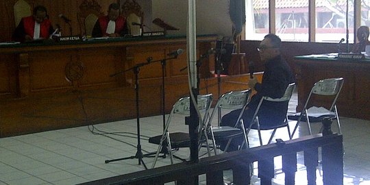 Zulkifli Hasan bersaksi dalam sidang Gubernur Riau