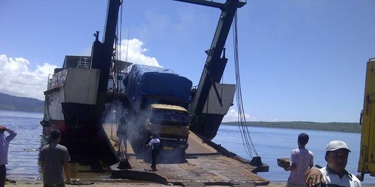 14 Kapal armada LCT di pelabuhan Gilimanuk-Ketapang mogok operasi