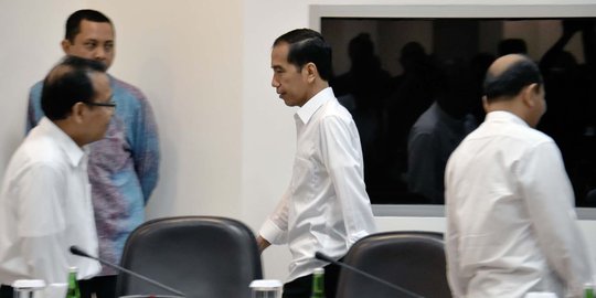 Rapat dengan pengusaha perkebunan & pertanian, Jokowi minta masukan