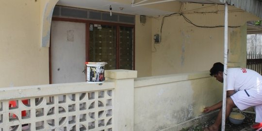 Jelang pernikahan, rumah calon besan Jokowi mulai dibenahi
