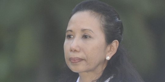 Menteri Rini persilakan Jokowi soal reshuffle kabinet