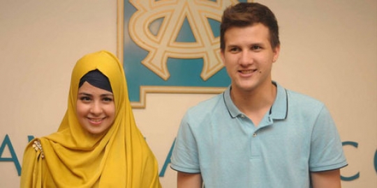 Jadi sutradara video klip, Risty Tagor ajak Stuart Collin