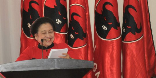 Awali pidato, Megawati bingung mau sebut Zulkifli Hasan sebagai apa