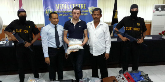 Selundupkan 3,2 kg sabu, WN Lithuania terancam hukuman mati