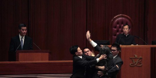 disidang mahkamah kehormatan dewan rev2